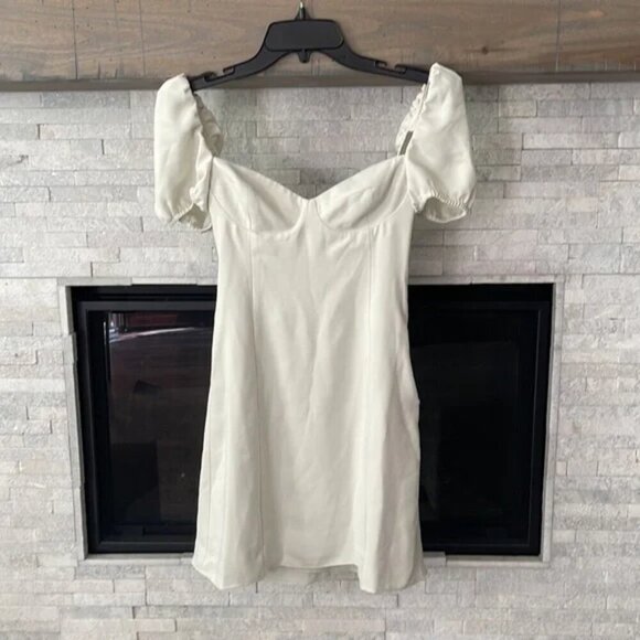 Aritzia Wilfred New Novella Shortsleeve Dress NWT Rainwash Green Size 4 - Picture 2 of 6